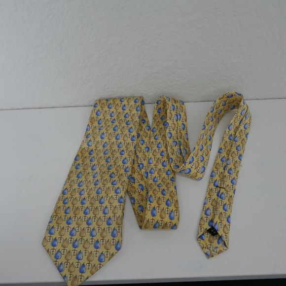 Vintage Burberry Pear Apple Silk Tie Yellow Made In USA 61 x 3.75 inches - Picture 4 of 7